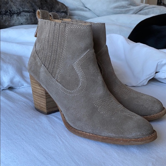 Dolce Vita Booties - Picture 1 of 3